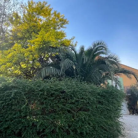 Les Jardins Du Soleil Apartment