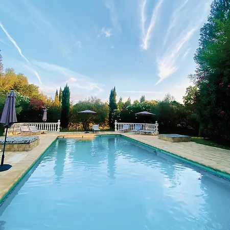 Les Jardins Du Soleil Apartment